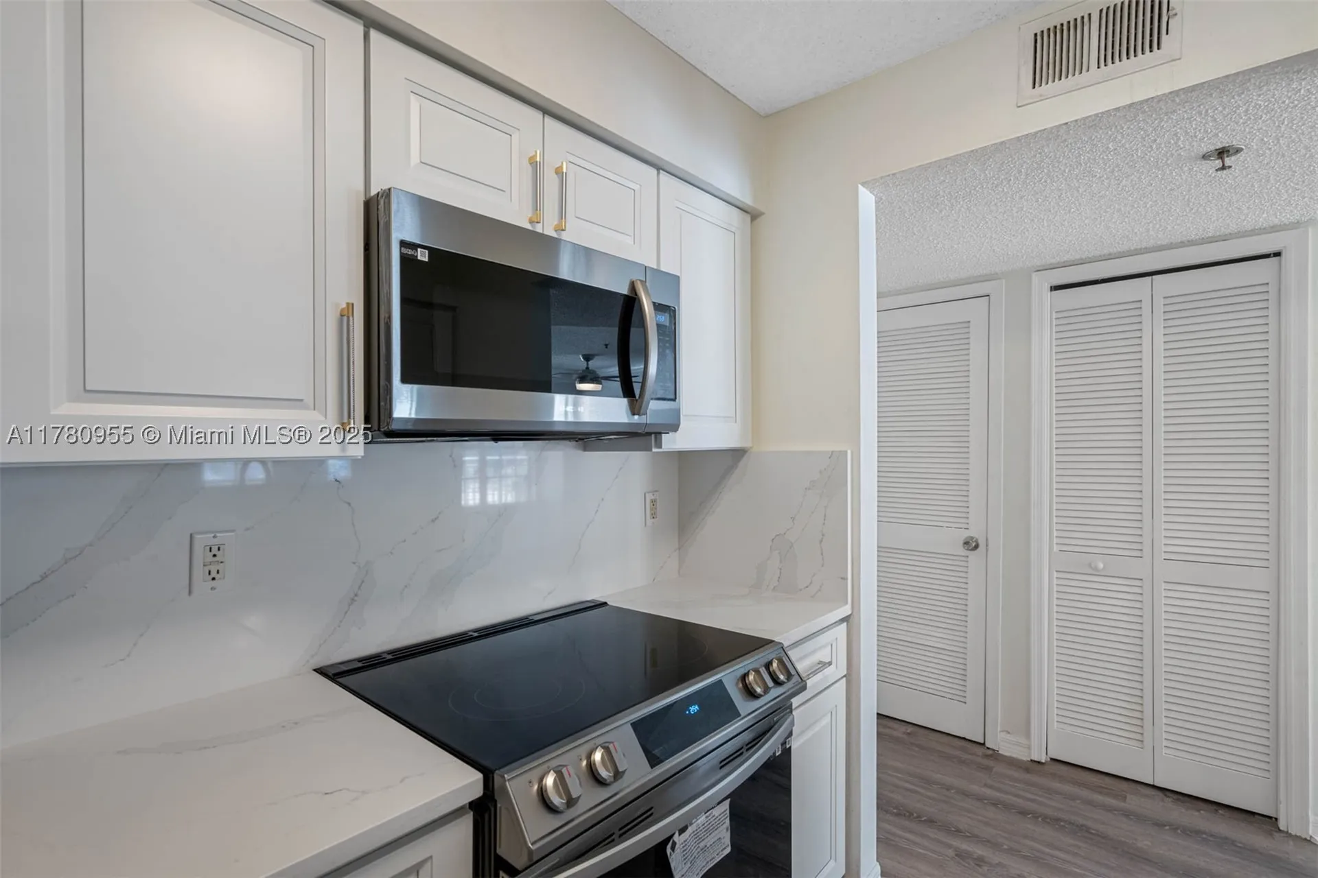 1000 W Horatio Street Other City - In The State Of Florida FL 33606