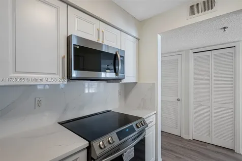 1000 W Horatio Street Other City - In The State Of Florida FL 33606