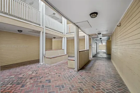 1000 W Horatio Street Other City - In The State Of Florida FL 33606