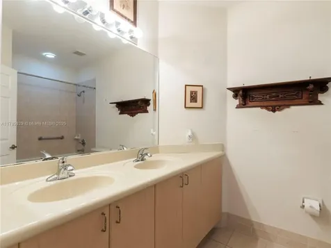 12458 SW 125th Terrace Miami FL 33186