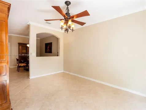 12458 SW 125th Terrace Miami FL 33186