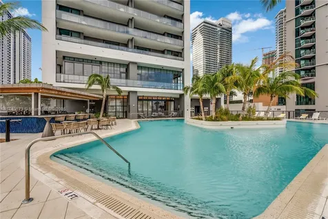 601 NE 1st Avenue Miami FL 33132