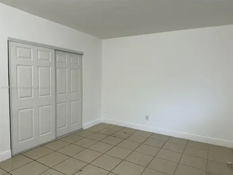 1895 Venice Park Drive North Miami FL 33181