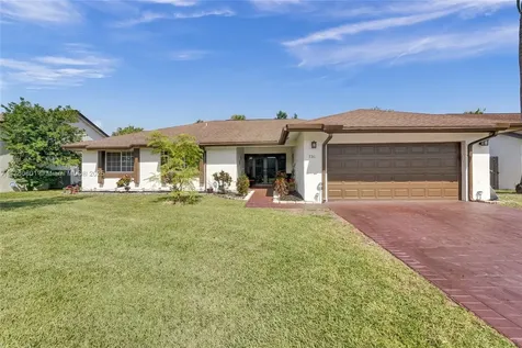 731 SW 99th Avenue Pembroke Pines FL 33025