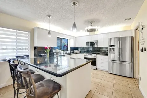 731 SW 99th Avenue Pembroke Pines FL 33025