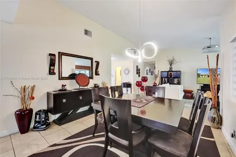 731 SW 99th Avenue Pembroke Pines FL 33025