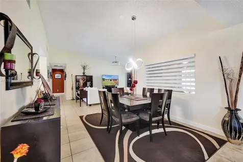 731 SW 99th Avenue Pembroke Pines FL 33025