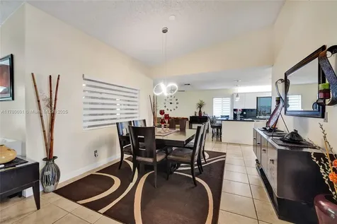 731 SW 99th Avenue Pembroke Pines FL 33025