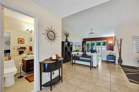 731 SW 99th Avenue Pembroke Pines FL 33025