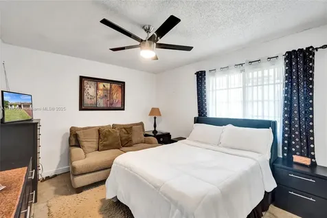 731 SW 99th Avenue Pembroke Pines FL 33025