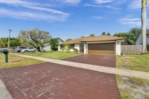 731 SW 99th Avenue Pembroke Pines FL 33025