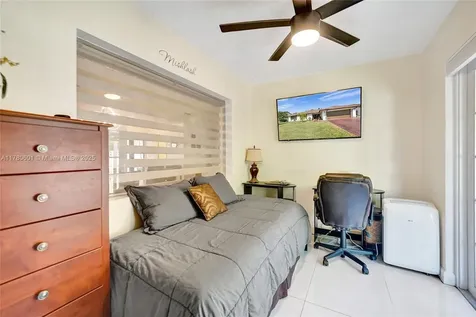 731 SW 99th Avenue Pembroke Pines FL 33025