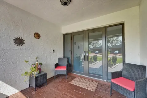 731 SW 99th Avenue Pembroke Pines FL 33025