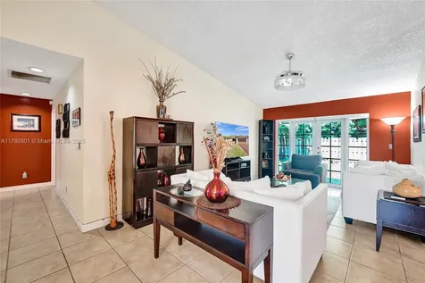 731 SW 99th Avenue Pembroke Pines FL 33025