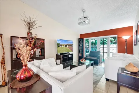 731 SW 99th Avenue Pembroke Pines FL 33025