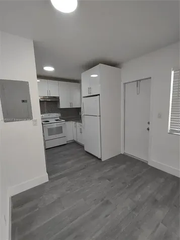 1895 Venice Park Drive North Miami FL 33181