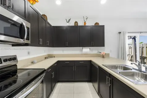 1572 SE 27th Terrace Homestead FL 33035