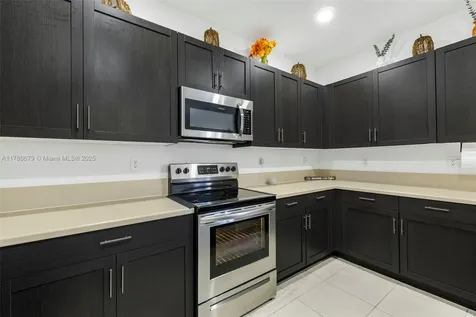 1572 SE 27th Terrace Homestead FL 33035