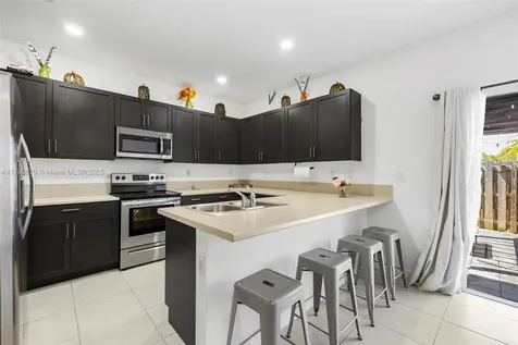 1572 SE 27th Terrace Homestead FL 33035