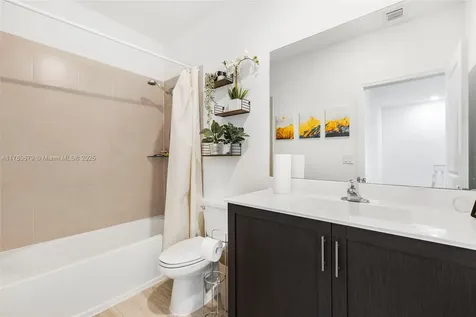 1572 SE 27th Terrace Homestead FL 33035