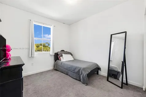 1572 SE 27th Terrace Homestead FL 33035