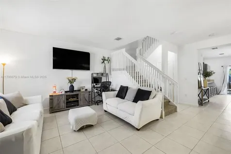 1572 SE 27th Terrace Homestead FL 33035