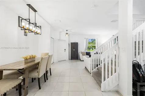 1572 SE 27th Terrace Homestead FL 33035