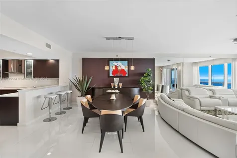 2711 S Ocean Drive Hollywood FL 33019