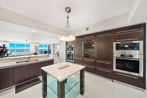 2711 S Ocean Drive Hollywood FL 33019