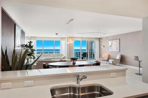 2711 S Ocean Drive Hollywood FL 33019