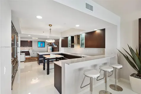 2711 S Ocean Drive Hollywood FL 33019