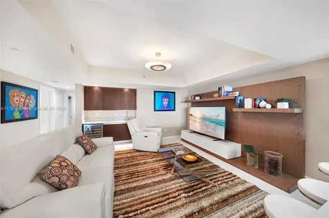 2711 S Ocean Drive Hollywood FL 33019