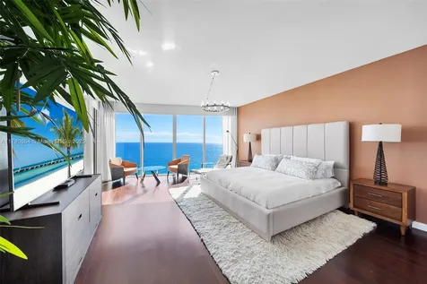 2711 S Ocean Drive Hollywood FL 33019