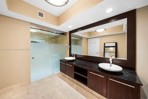 2711 S Ocean Drive Hollywood FL 33019