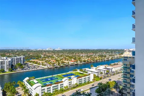 2711 S Ocean Drive Hollywood FL 33019