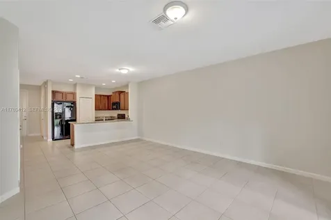 4208 N Dixie Highway Oakland Park FL 33334