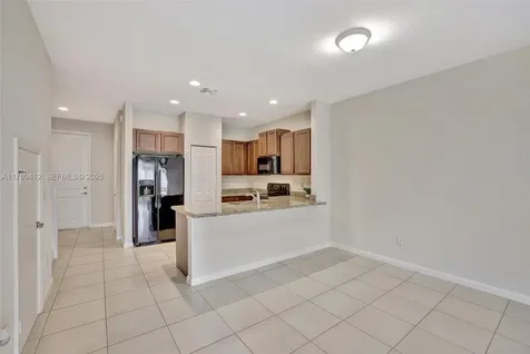 4208 N Dixie Highway Oakland Park FL 33334