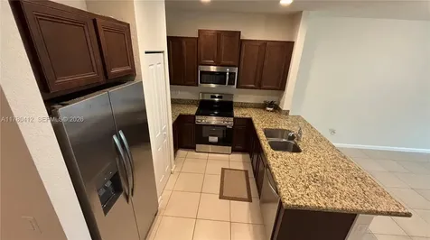 4208 N Dixie Highway Oakland Park FL 33334