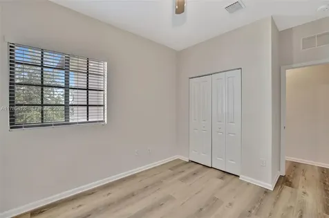 4208 N Dixie Highway Oakland Park FL 33334