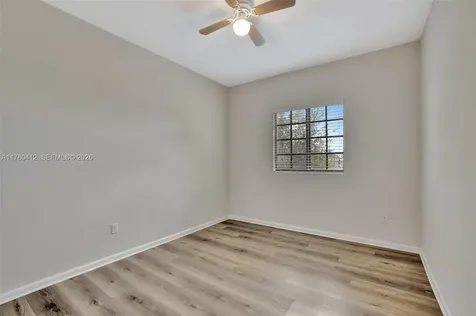 4208 N Dixie Highway Oakland Park FL 33334