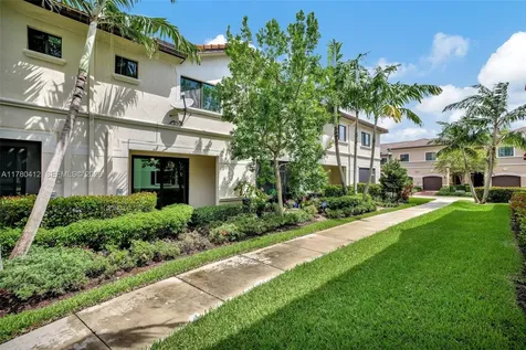 4208 N Dixie Highway Oakland Park FL 33334