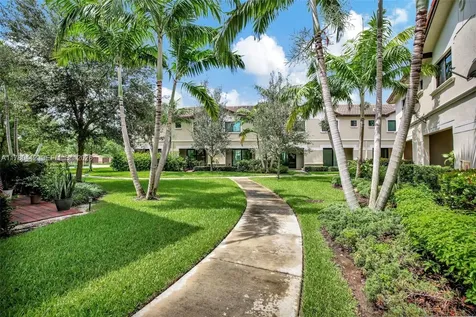 4208 N Dixie Highway Oakland Park FL 33334