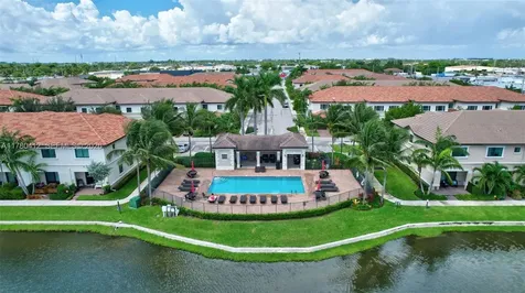4208 N Dixie Highway Oakland Park FL 33334