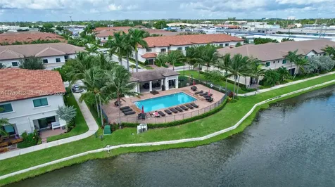 4208 N Dixie Highway Oakland Park FL 33334