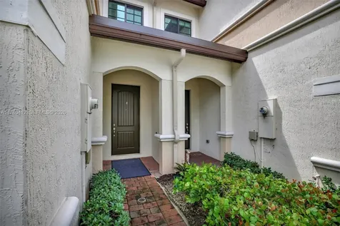 4208 N Dixie Highway Oakland Park FL 33334