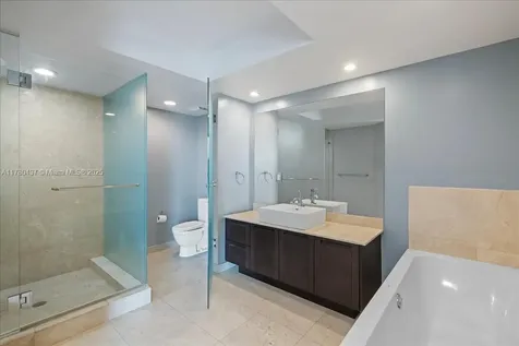 200 Sunny Isle Bl Sunny Isles Beach FL 33160
