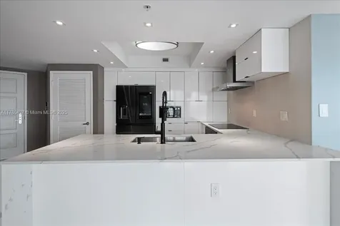 200 Sunny Isle Bl Sunny Isles Beach FL 33160