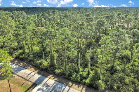2019 Columbus Avenue Lehigh Acres FL 33920