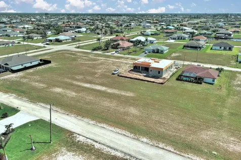 1037 NW 37th Place Cape Coral FL 33993
