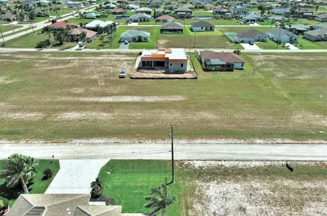 1037 NW 37th Place Cape Coral FL 33993